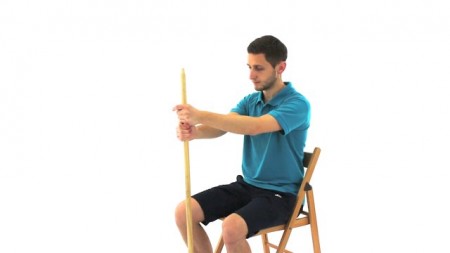 Ćwiczenie izometryczne kształtujące prawidłową sylwetkę ciała z wykorzystaniem kija (ćw. 4954) - Vimeo thumbnail