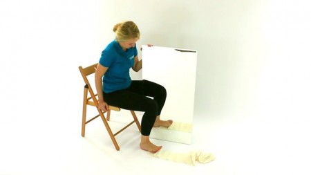 Terapia lustrzana – kończyna dolna – trening mięśni stopy z wykorzystaniem bandaża (ćw.4800) - Vimeo thumbnail