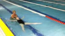 Ćwiczenia usprawniające w wodzie po zabiegu mastektomii 8 (ćw. 5971) - Vimeo thumbnail