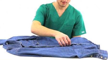 Trening zdolności manualnych podczas zapinania koszuli (ćw.3248-n) - Vimeo thumbnail