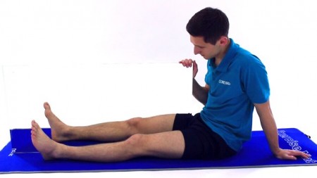 Terapia lustrzana – kończyna dolna – trening palców stopy 2 (ćw.4777) - Vimeo thumbnail